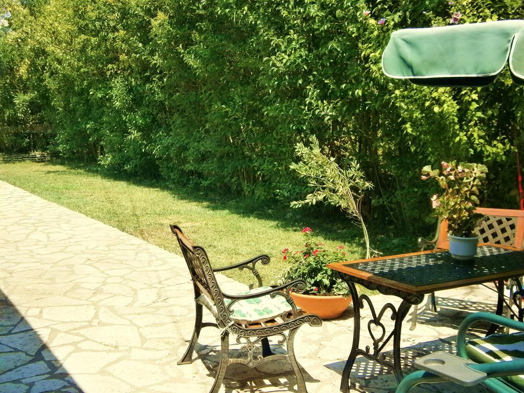 Villa Frias Asprogerakata Pokoj fotografie