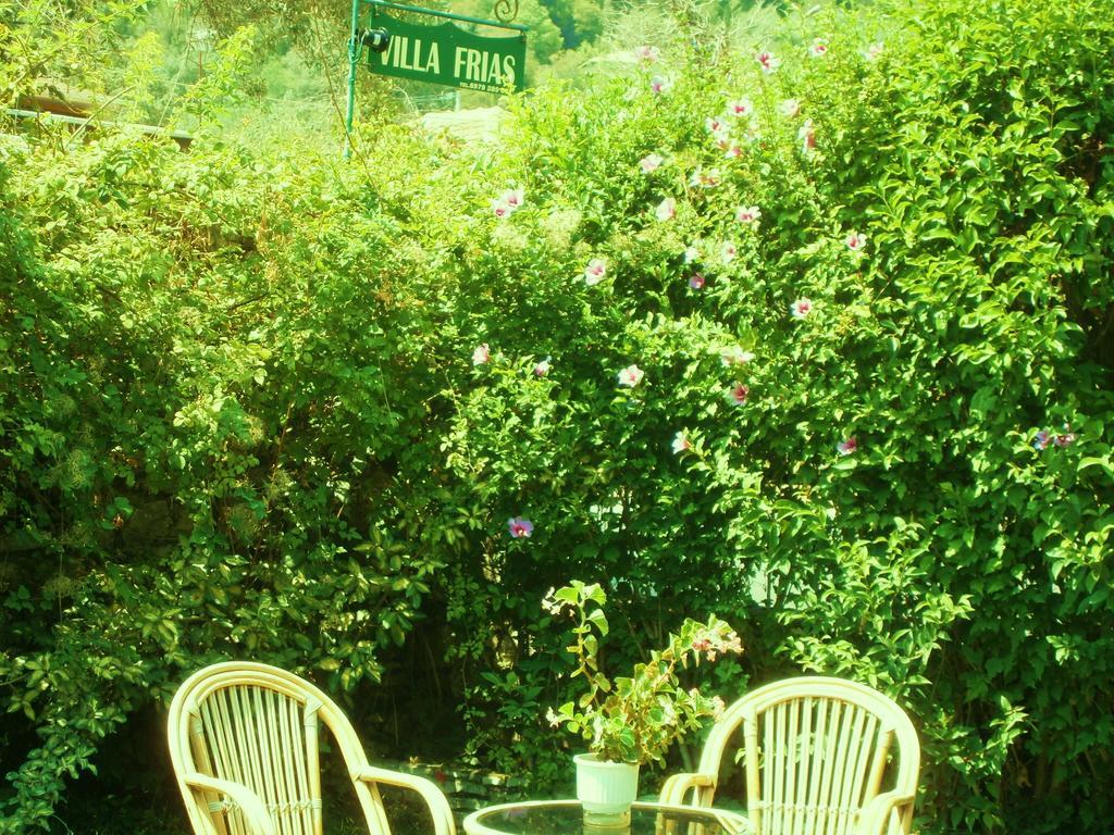 Villa Frias Asprogerakata Pokoj fotografie