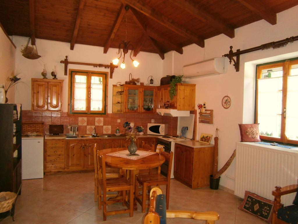 Villa Frias Asprogerakata Pokoj fotografie