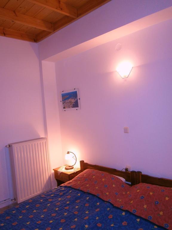 Villa Frias Asprogerakata Pokoj fotografie