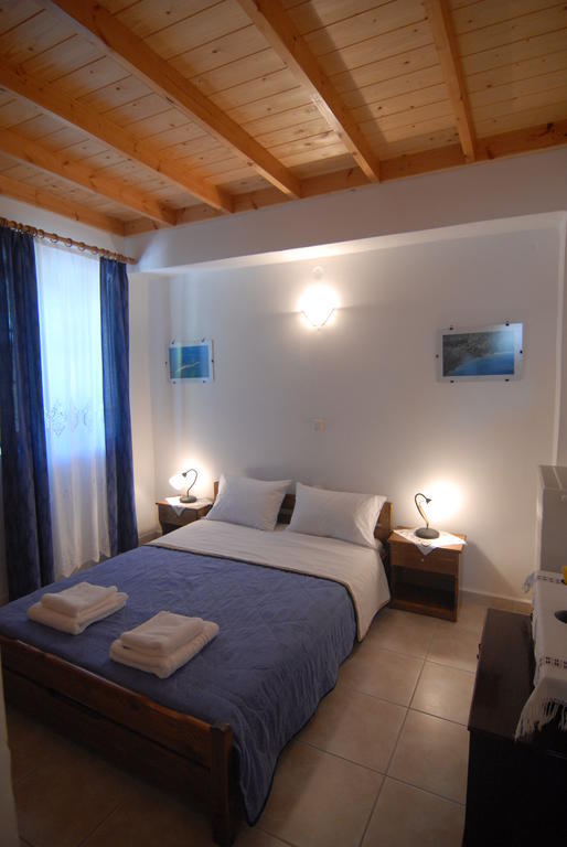 Villa Frias Asprogerakata Pokoj fotografie