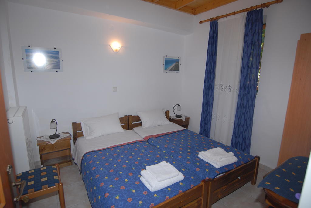 Villa Frias Asprogerakata Pokoj fotografie